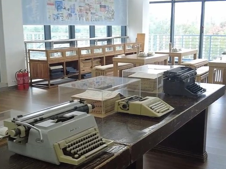 西安电子科技大学图书馆：半部电台传薪火 满馆书香育新人