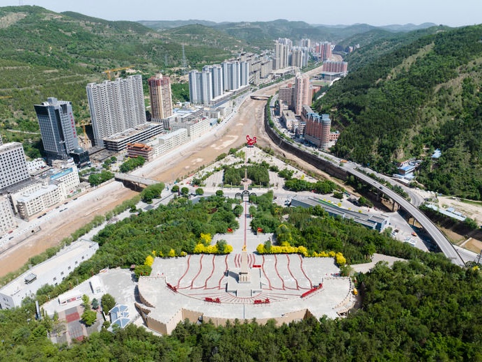 从烽火长征路到乡村全面振兴路