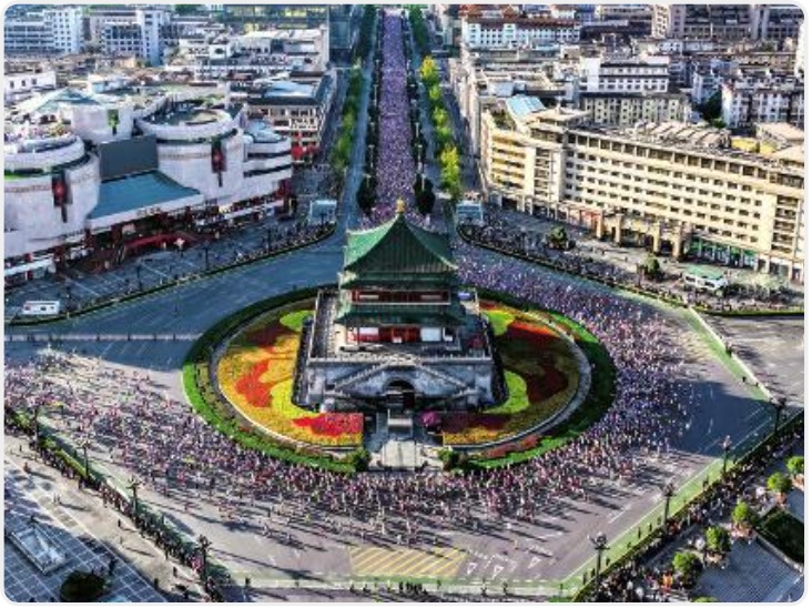 2026西安马拉松赛圆满举行 陕西小伙武明瑶西马破纪录夺冠