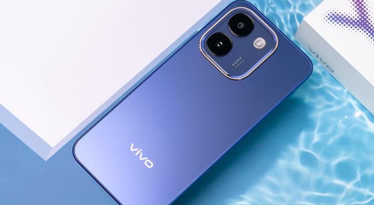 vivo Y600宝石蓝配色实拍 鎏金环绕坚若磐石