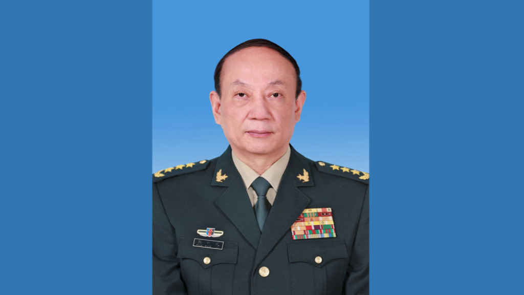 张升民同志简历